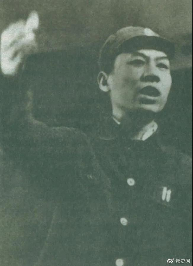 1943年，劉少奇在延安。
